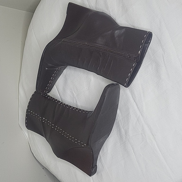 Booty - Picture 3 of 3